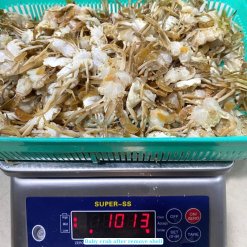 Vietnam Frozen Baby Crab weighed before block freezing