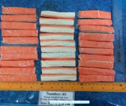 Vietnam Frozen Imitation Crab Stick size checking before freezing