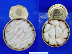 Quality inspection before sealing canned swimming crab meat in Vietnam