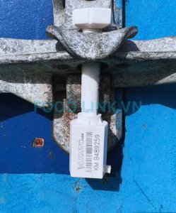 Container sealing after loading as part of quality control in Vietnam